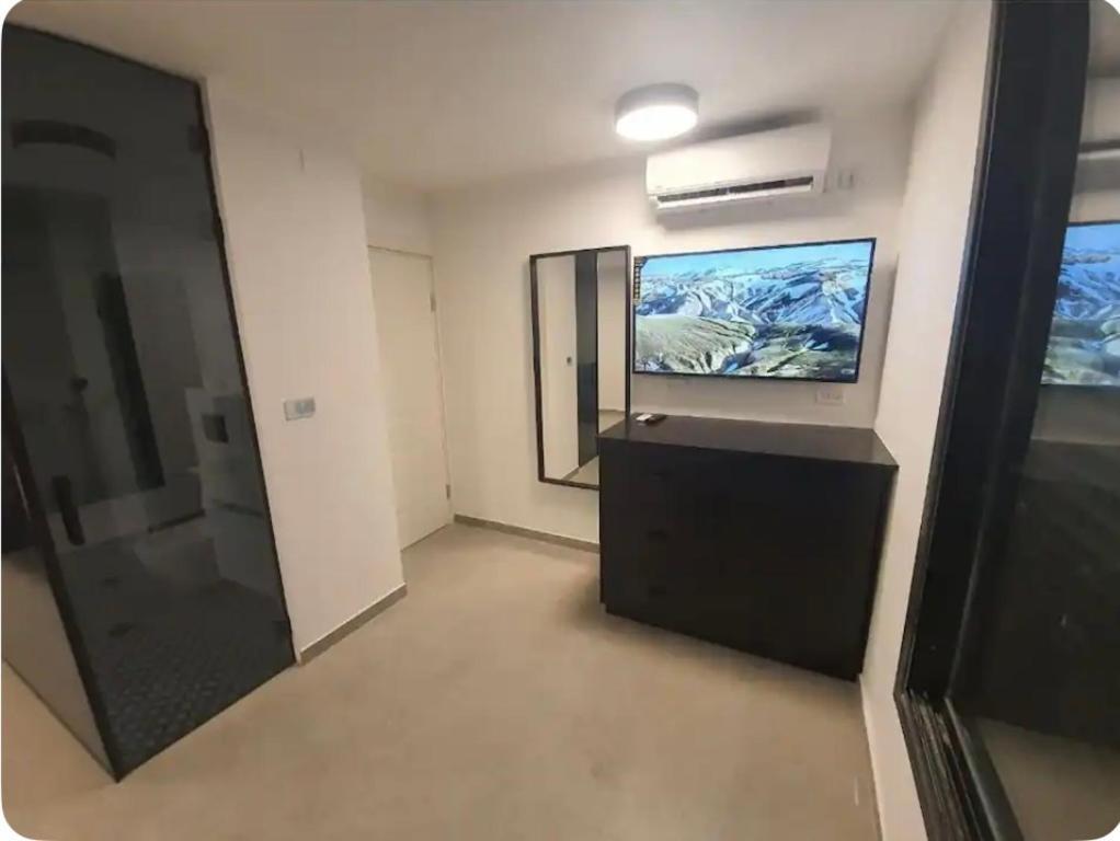 Appartement Ryo 11 דירת נופש חדשה על חוף הים נוף לים à Bat Yam Extérieur photo