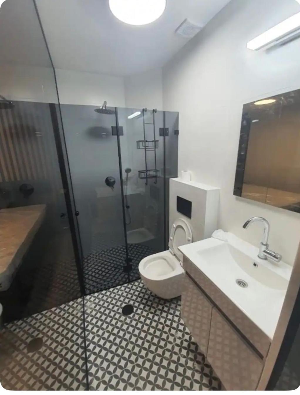 Appartement Ryo 11 דירת נופש חדשה על חוף הים נוף לים à Bat Yam Extérieur photo